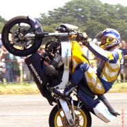 Stunt wheelie Thorney